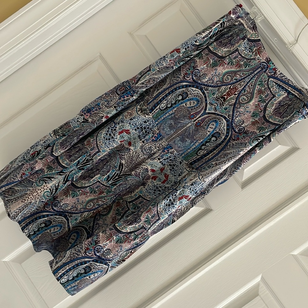 NWOT Tahari tiered paisley skirt, never worn